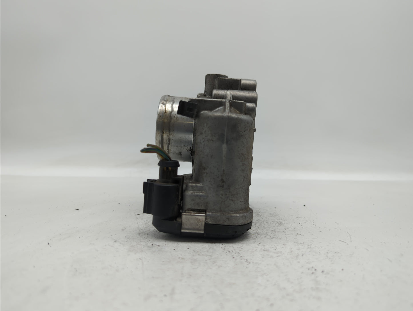 2013-2014 Ford Fusion Throttle Body P/N:0 280 750 535 7S7G-9F991-CA Fits Fits 2013 2014 2015 2016 2017 2018 2019 OEM Used Au