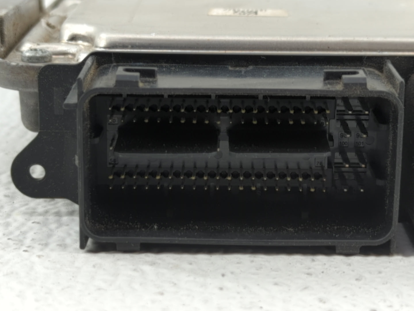 2013 Ford Fusion PCM Engine Control Computer ECU ECM PCU OEM P/N:DS7A-12A650-AJG DS7A-12A650-AKK, DS7A-12A650-AJJ Fits OEM U