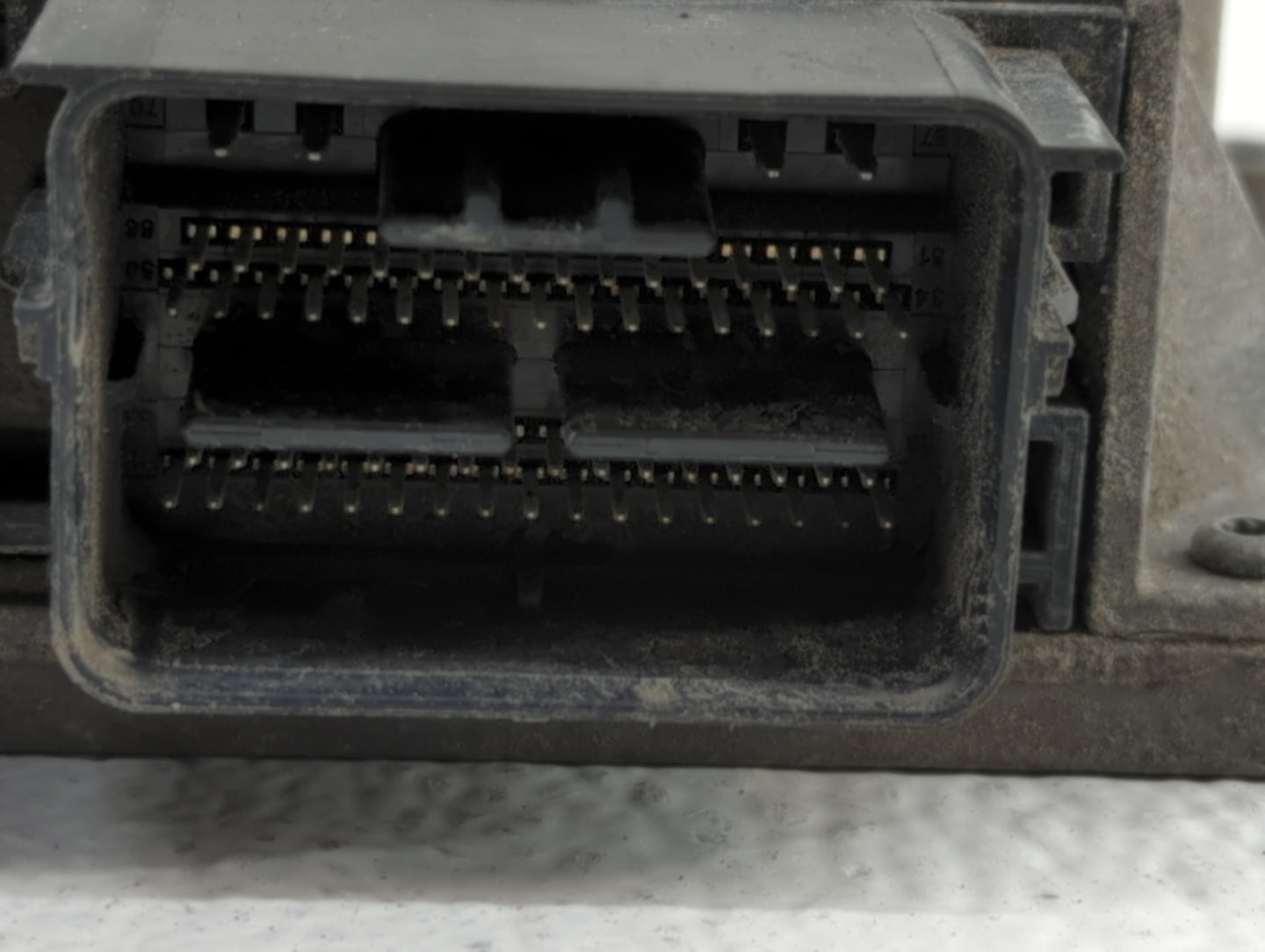 2013 Ford Fusion PCM Engine Control Computer ECU ECM PCU OEM P/N:DS7A-12A650-ABJ DS7A-12A650-ABL, DS7A-12A650-ACK Fits OEM U