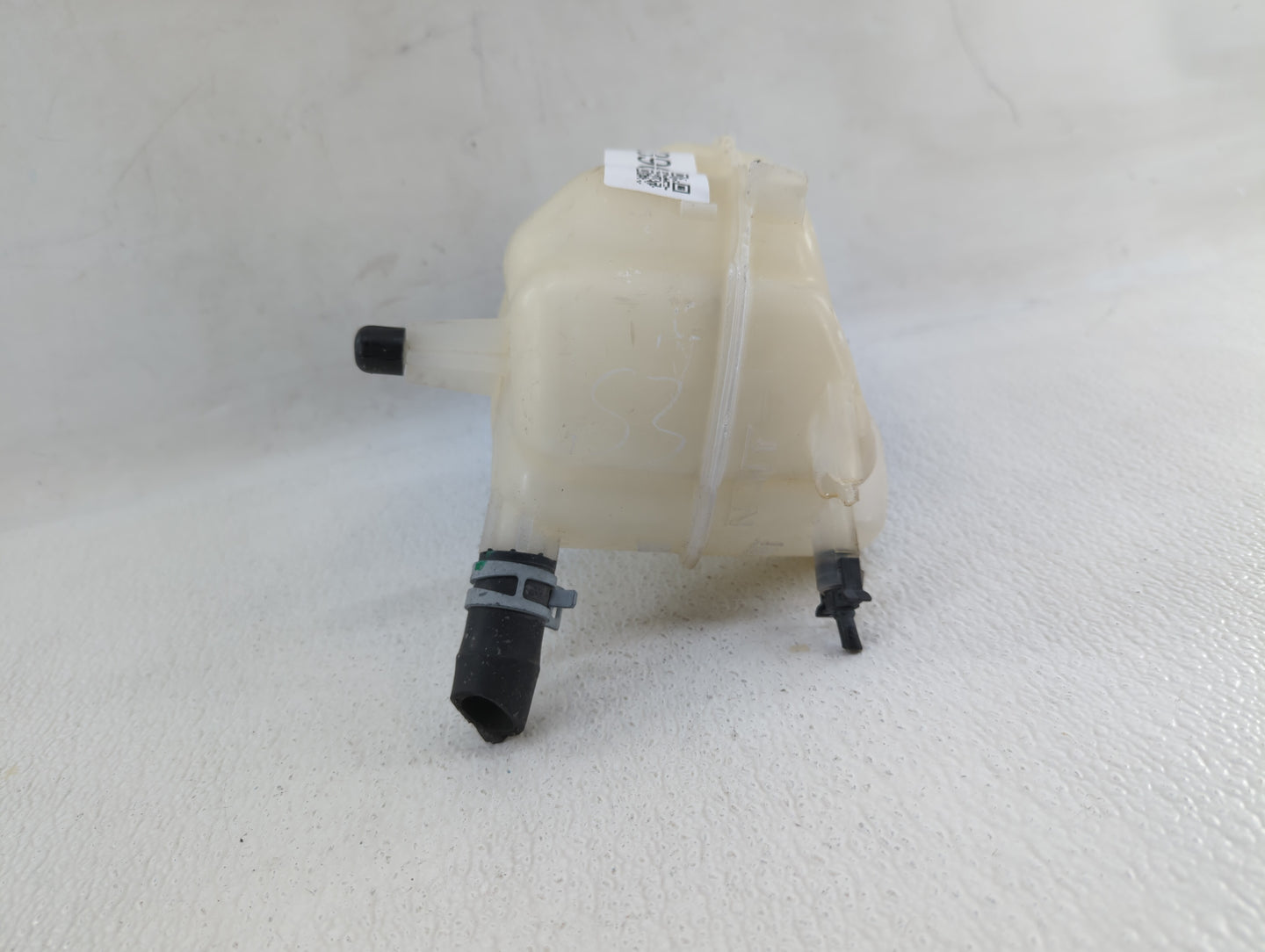 2013-2016 Ford Fusion Radiator Coolant Overflow Expansion Tank Bottle - Oemusedautoparts1.com