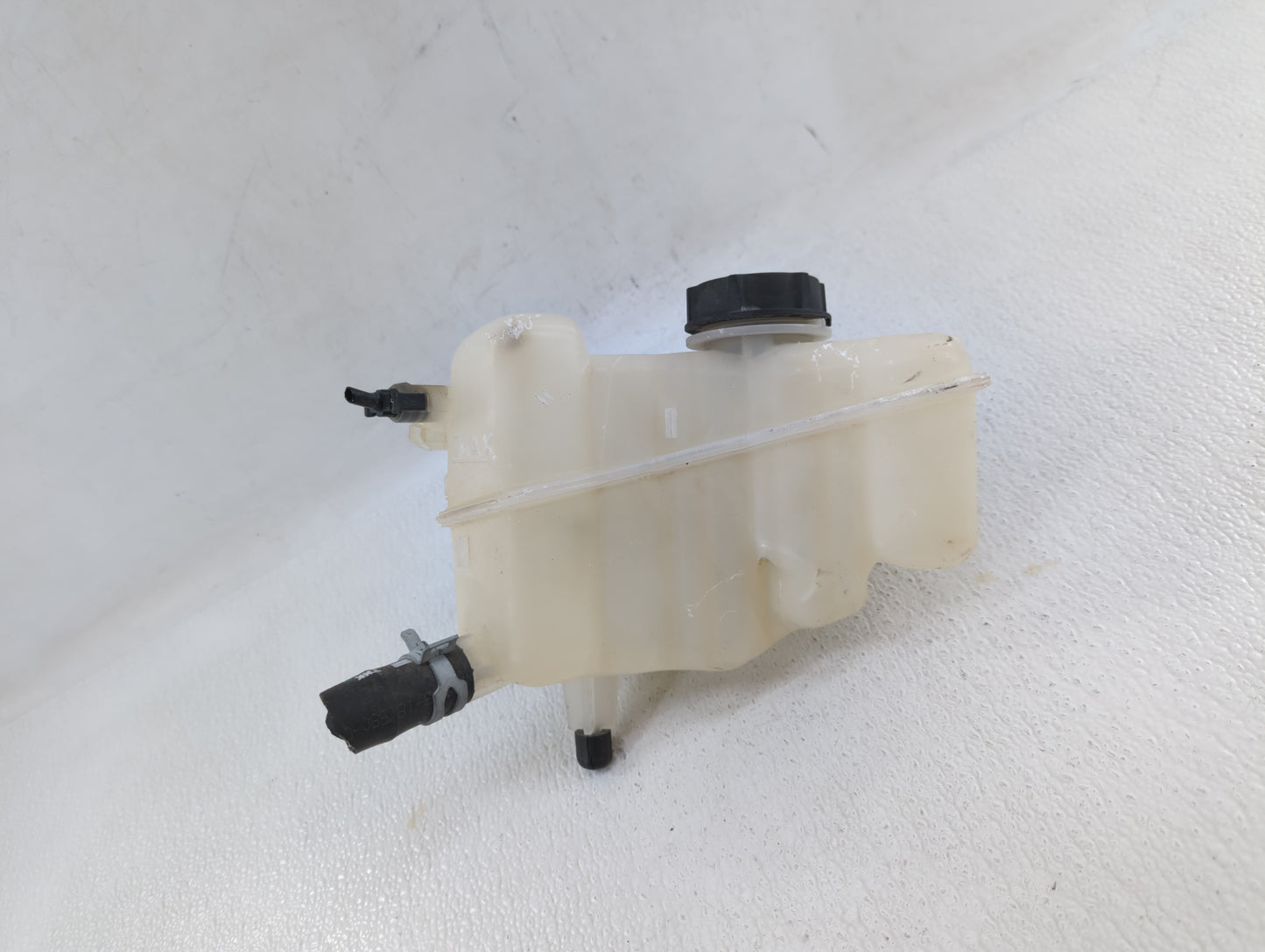 2013-2016 Ford Fusion Radiator Coolant Overflow Expansion Tank Bottle - Oemusedautoparts1.com