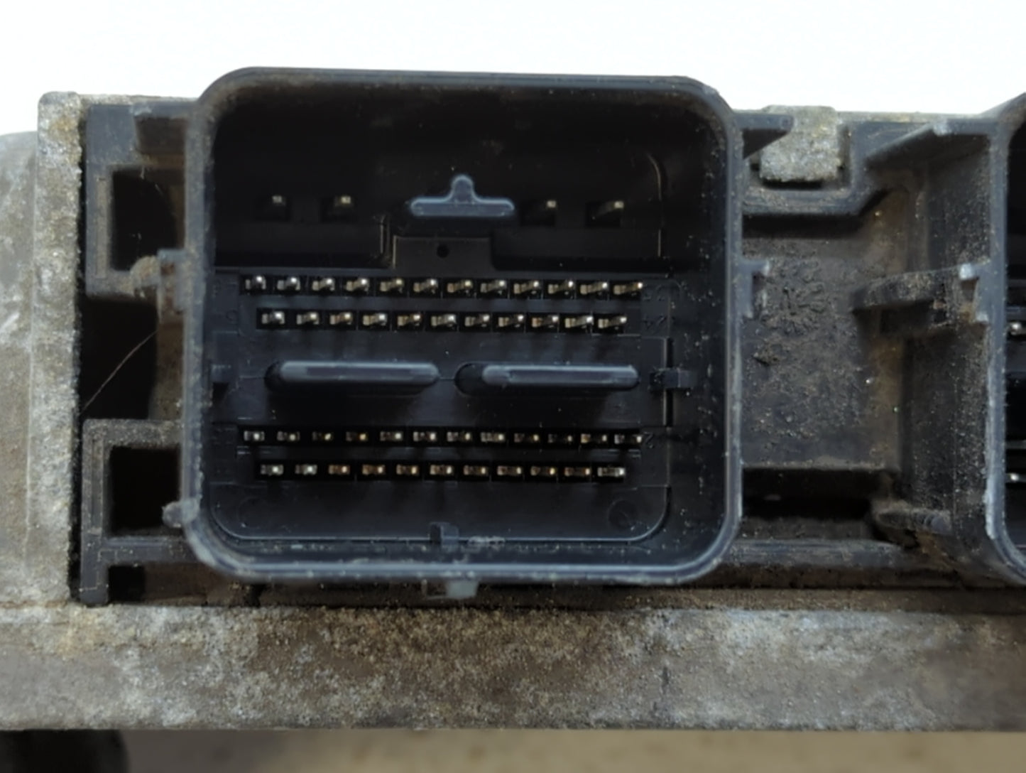 2013 Ford Fusion PCM Engine Control Computer ECU ECM PCU OEM P/N:DS7A-12A650-ABJ DS7A-12A650-ABL, DS7A-12A650-ACK Fits OEM U