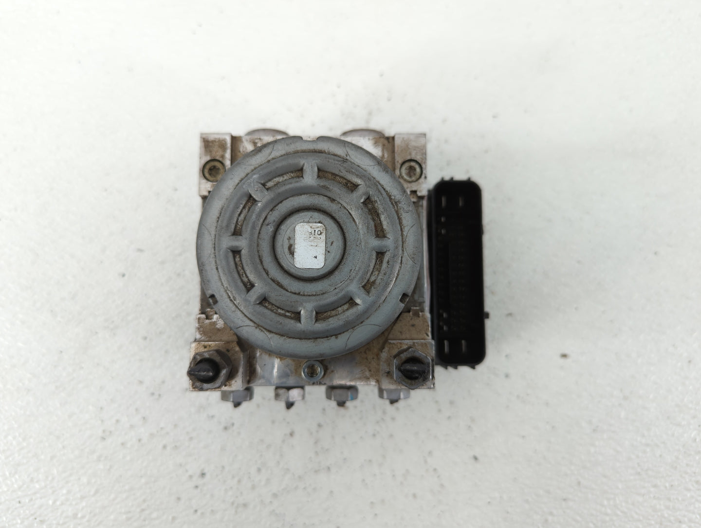 2013 Ford Fusion ABS Pump Control Module Replacement P/N:DG9C-2C405-FB Fits OEM Used Auto Parts - Oemusedautoparts1.com