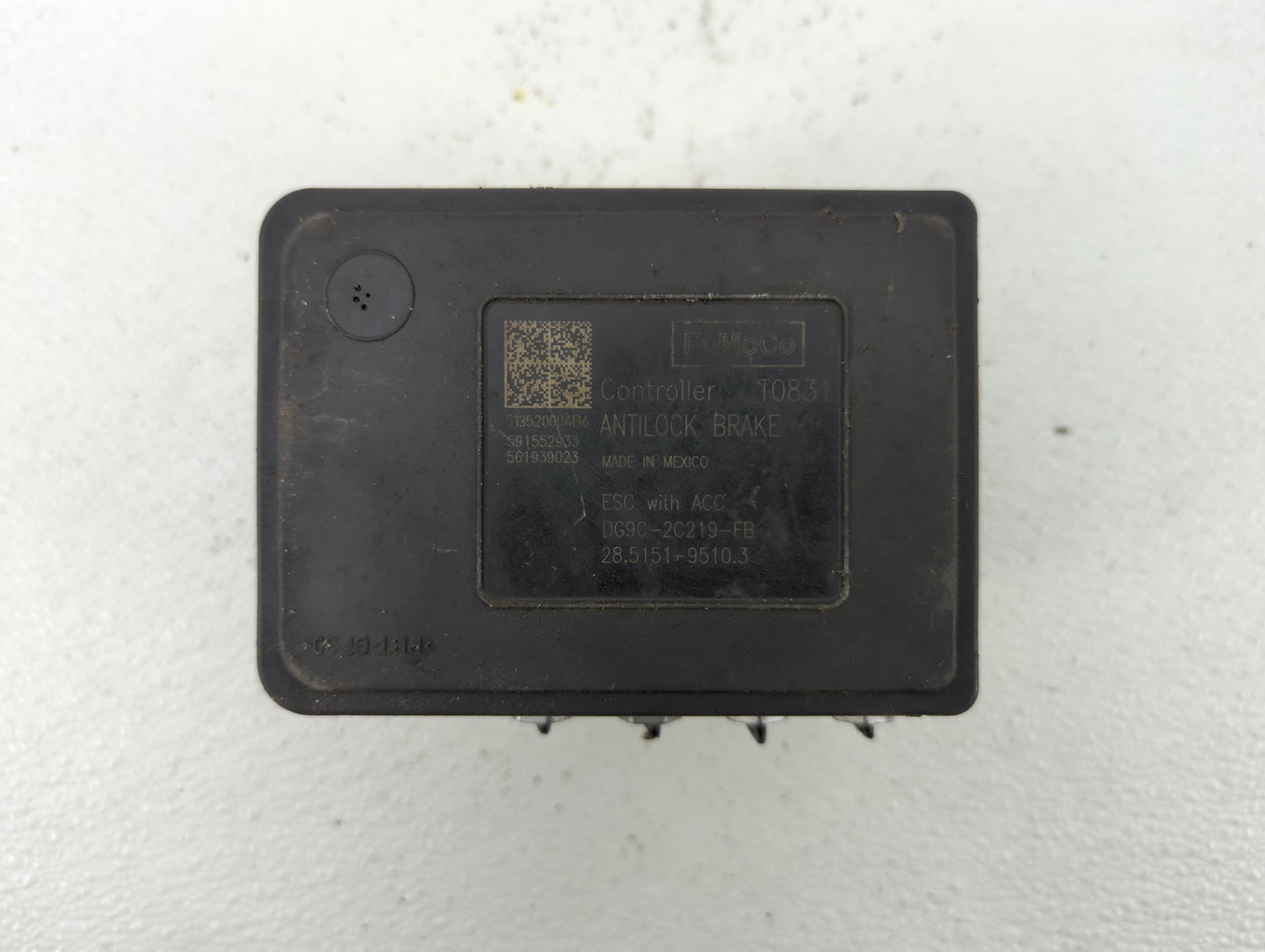 2013 Ford Fusion ABS Pump Control Module Replacement P/N:DG9C-2C405-FB Fits OEM Used Auto Parts - Oemusedautoparts1.com