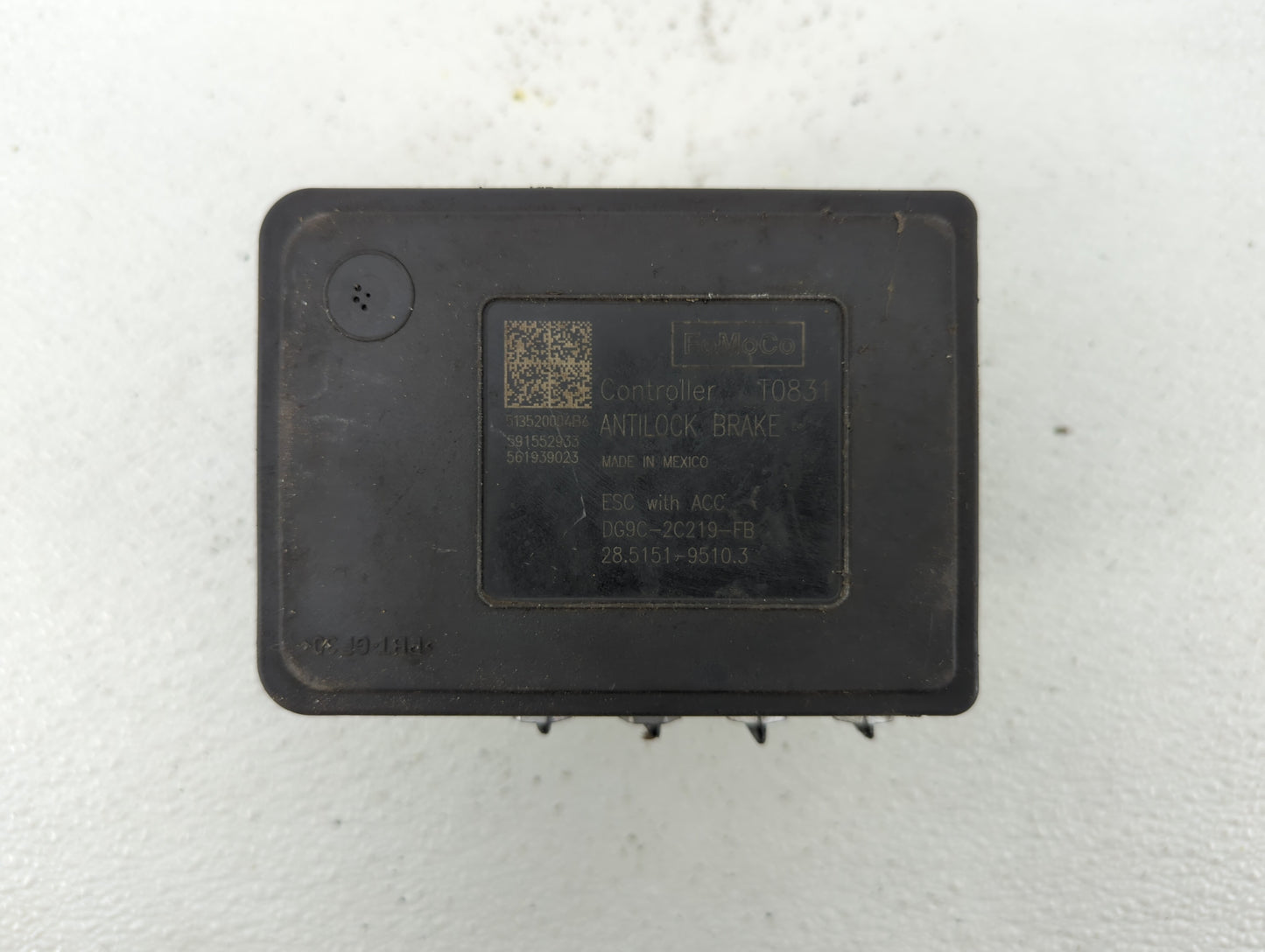2013 Ford Fusion ABS Pump Control Module Replacement P/N:DG9C-2C405-FB Fits OEM Used Auto Parts - Oemusedautoparts1.com