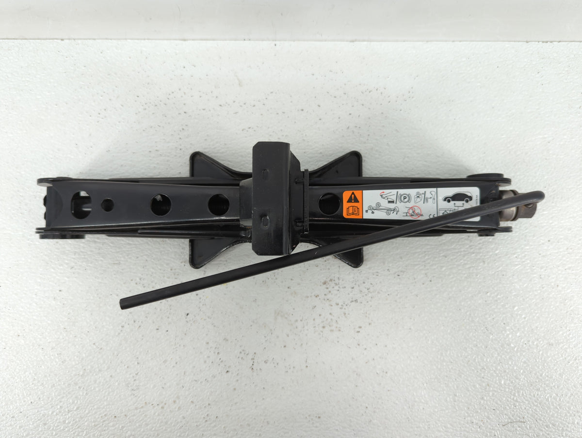 2013 Ford Fusion Spare Scissor Car Jack Black - Oemusedautoparts1.com