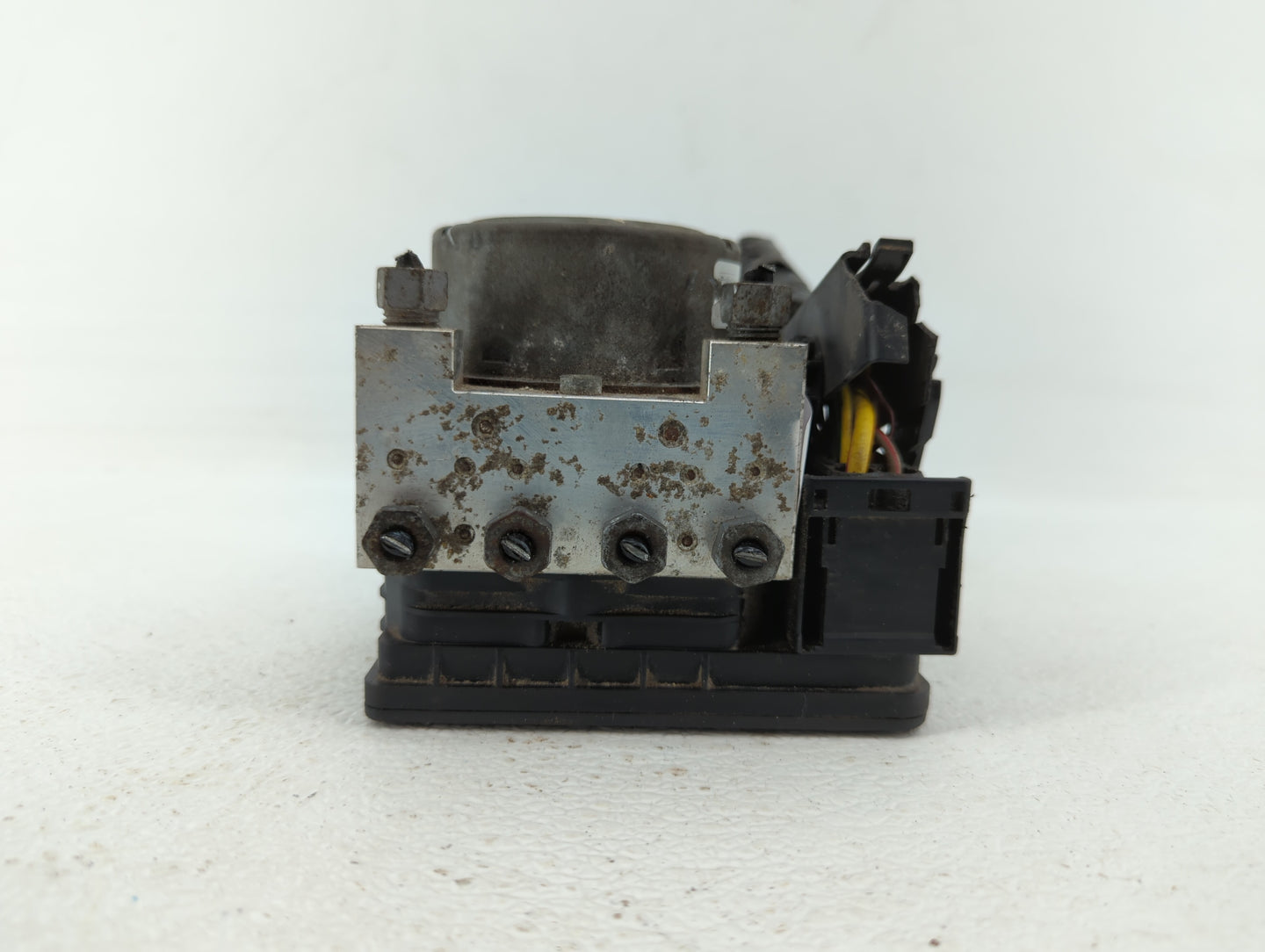 2013 Ford Fusion ABS Pump Control Module Replacement P/N:DG9C-2C405-FB Fits OEM Used Auto Parts - Oemusedautoparts1.com