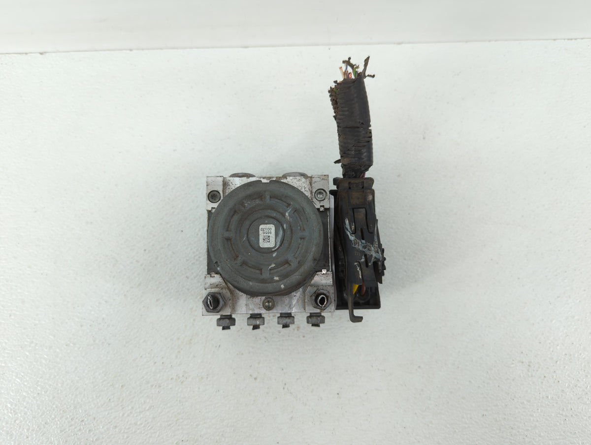 2013 Ford Fusion Anti-Lock Brake ABS Pump Module Actuator OEM P/N:DG9C-2C405-FB Fits OEM Used Auto Parts - Oemusedautoparts1