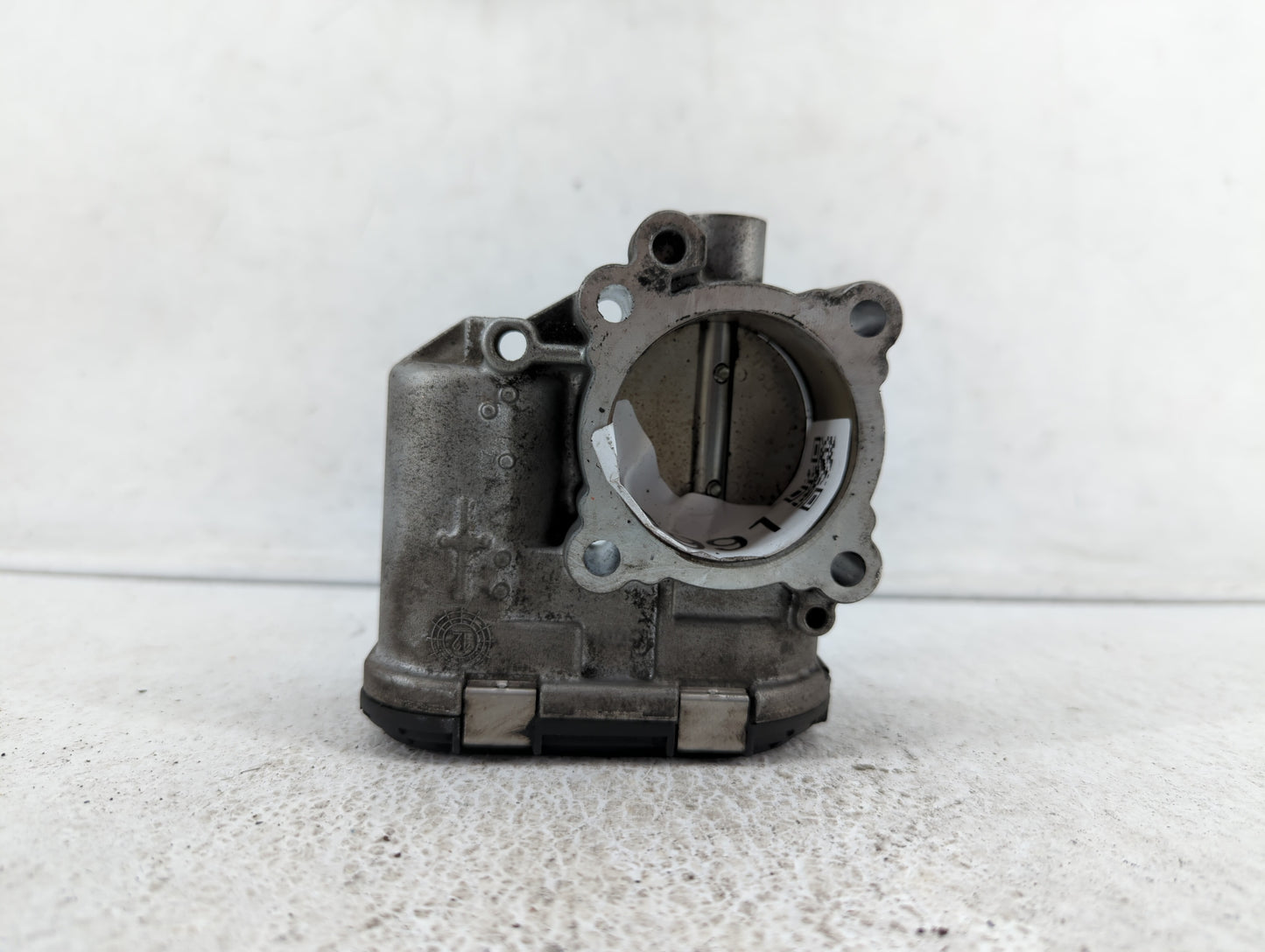 2013-2014 Ford Fusion Throttle Body P/N:7S7G-9F991-CA Fits Fits 2013 2014 2015 2016 2017 2018 2019 OEM Used Auto Parts - Oem