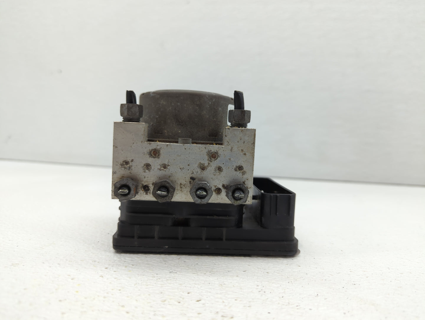 2013 Ford Fusion ABS Pump Control Module Replacement P/N:DG9C-2C405-AH DG9C-2C405-FB Fits OEM Used Auto Parts - Oemusedautop