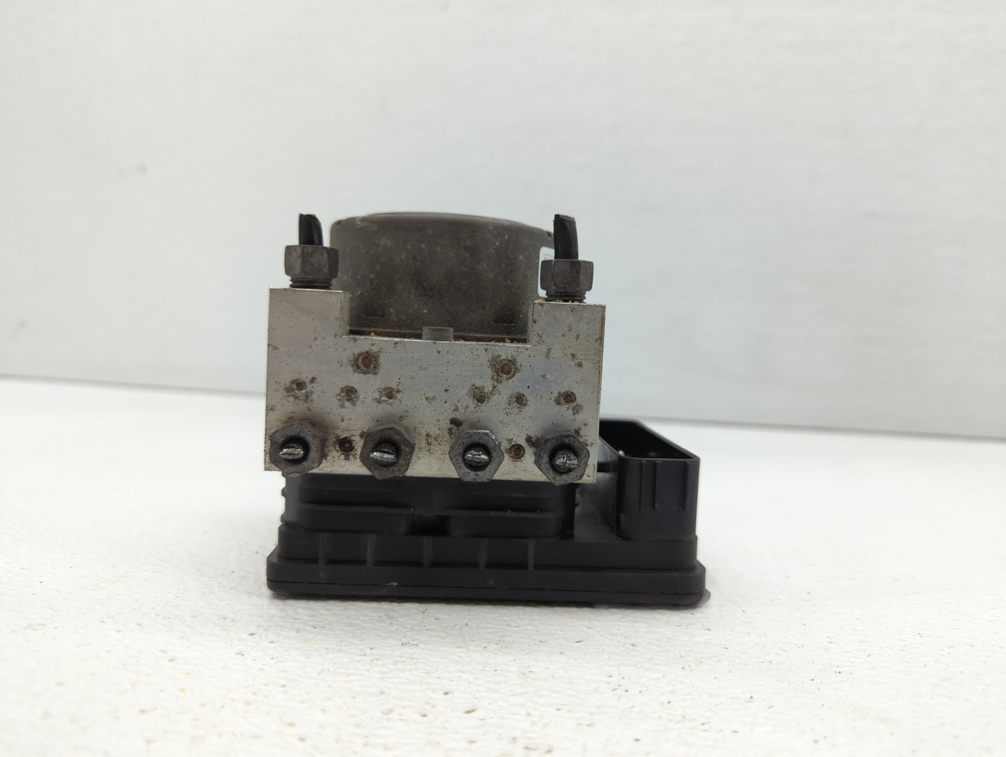 2013 Ford Fusion ABS Pump Control Module Replacement P/N:DG9C-2C405-AH DG9C-2C405-FB Fits OEM Used Auto Parts - Oemusedautop