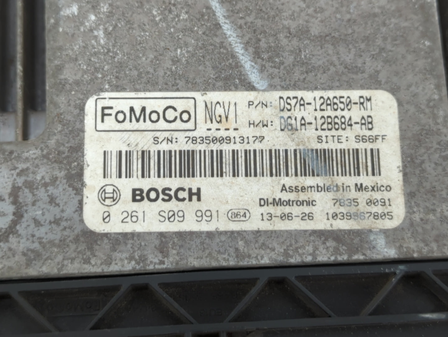 2013 Ford Fusion PCM Engine Control Computer ECU ECM PCU OEM P/N:DS7A-12A650-RL DS7A-12A650-RM, DS7A-12A650-RH Fits OEM Used