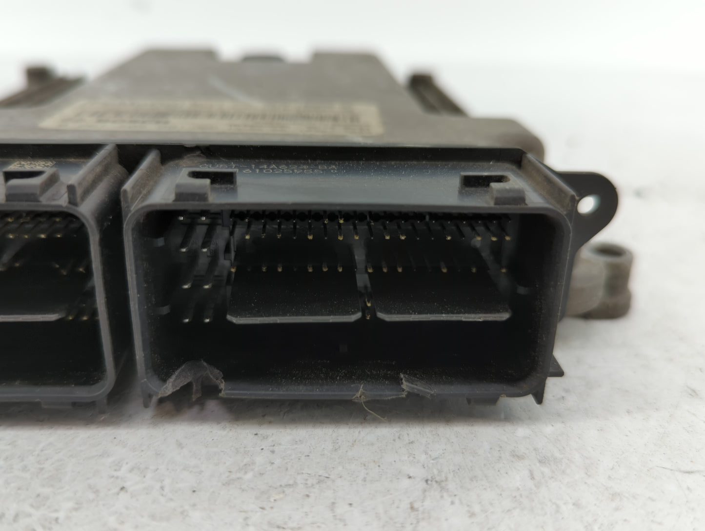 2013 Ford Fusion PCM Engine Control Computer ECU ECM PCU OEM P/N:DS7A-12A650-RL DS7A-12A650-RM, DS7A-12A650-RH Fits OEM Used