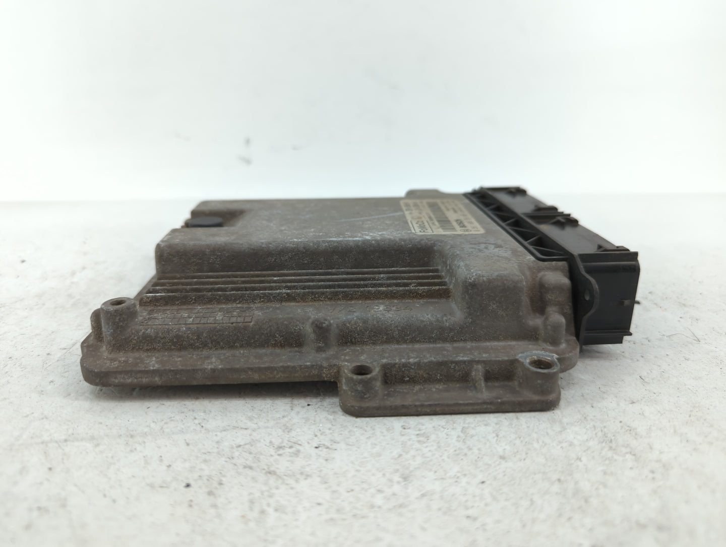 2013 Ford Fusion PCM Engine Control Computer ECU ECM PCU OEM P/N:DS7A-12A650-RL DS7A-12A650-RM, DS7A-12A650-RH Fits OEM Used