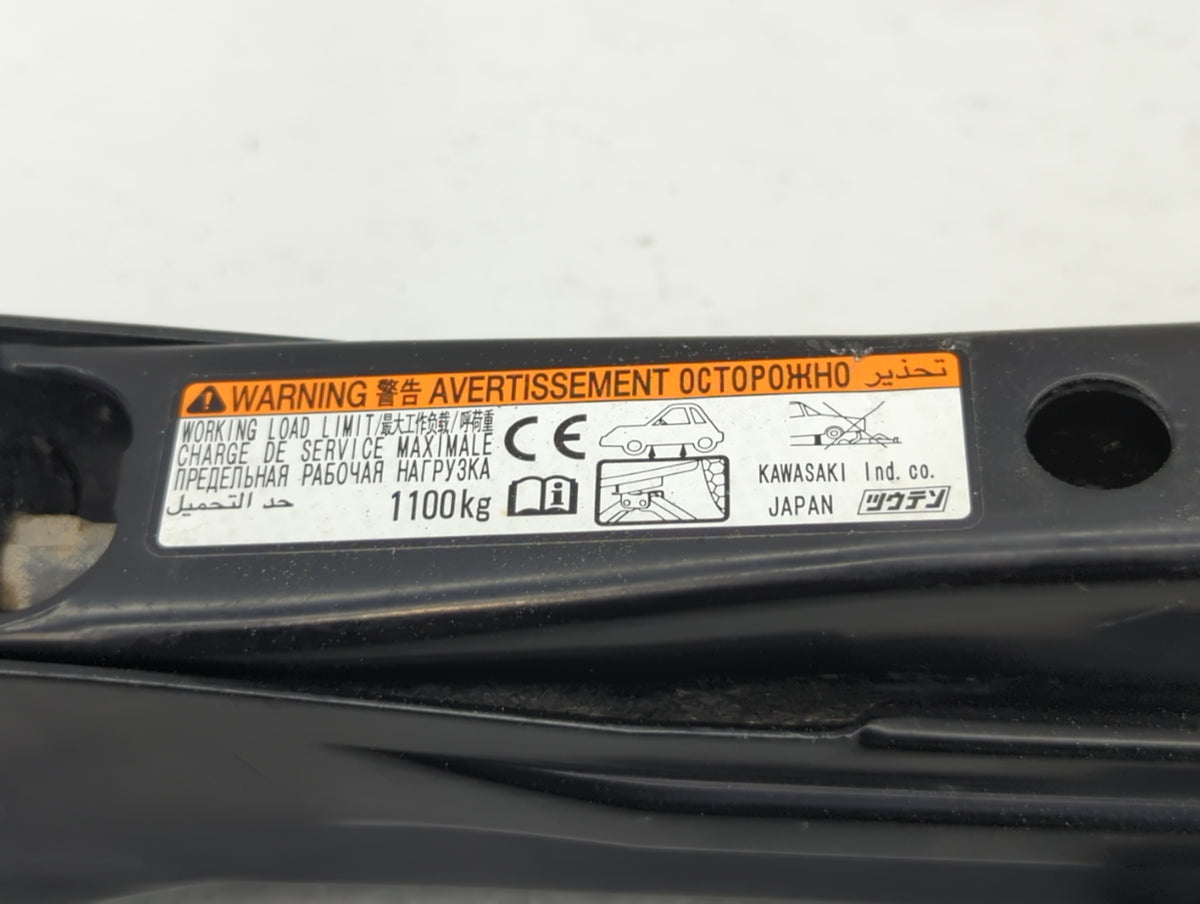 2013 Ford Fusion Spare Scissor Car Jack 460401 - Oemusedautoparts1.com