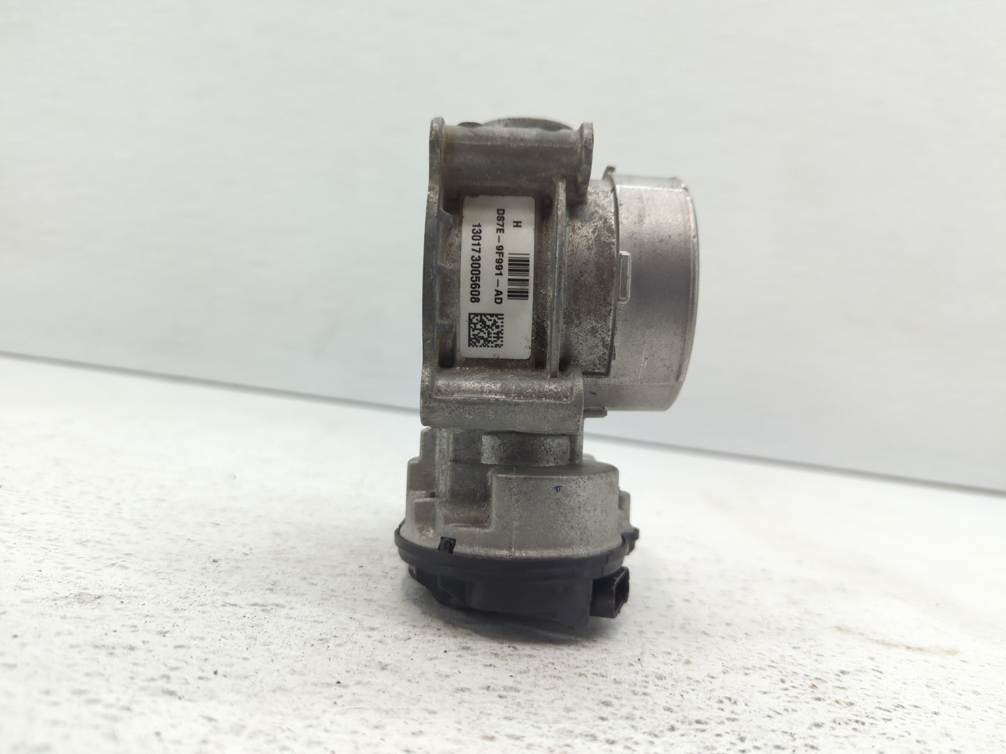 2013-2020 Ford Fusion Throttle Body P/N:DS7E-9F991-AD DS7E-9F991-AF Fits Fits 2013 2014 2015 2016 2017 2018 2019 2020 2021 2