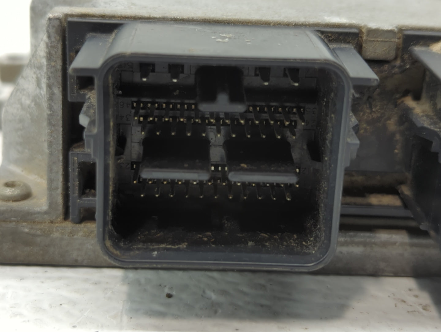 2013 Ford Fusion PCM Engine Control Computer ECU ECM PCU OEM P/N:DS7A-12A650-ACH DS7A-12A650-ABJ, DS7A-12A650-ABL Fits OEM U