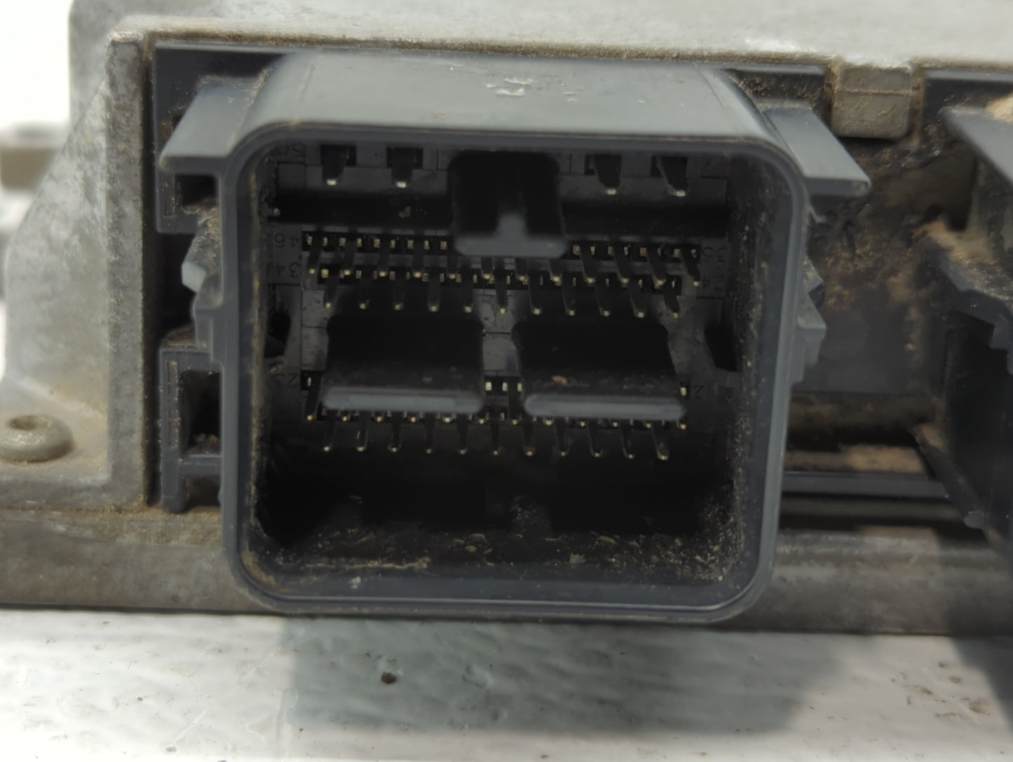 2013 Ford Fusion PCM Engine Control Computer ECU ECM PCU OEM P/N:DS7A-12A650-ACH DS7A-12A650-ABJ, DS7A-12A650-ABL Fits OEM U