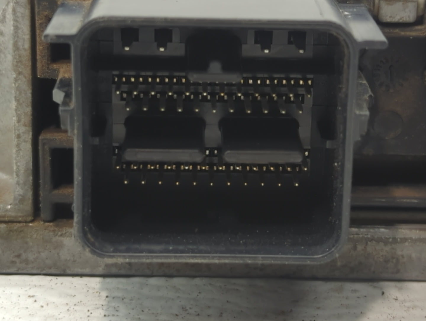 2013 Ford Fusion PCM Engine Control Computer ECU ECM PCU OEM P/N:DS7A-12A650-ACH DS7A-12A650-ABJ, DS7A-12A650-ABL Fits OEM U