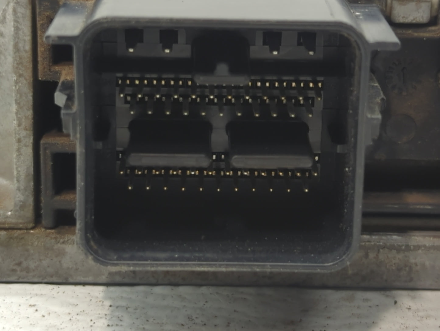 2013 Ford Fusion PCM Engine Control Computer ECU ECM PCU OEM P/N:DS7A-12A650-ACH DS7A-12A650-ABJ, DS7A-12A650-ABL Fits OEM U