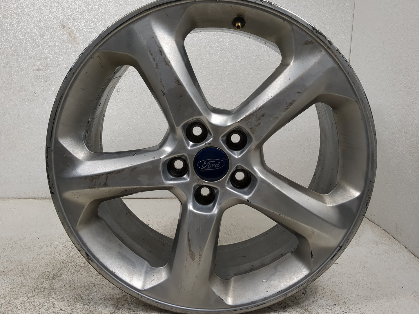 2013-2016 Ford Fusion Oem Wheel Rim 5000816 - Oemusedautoparts1.com