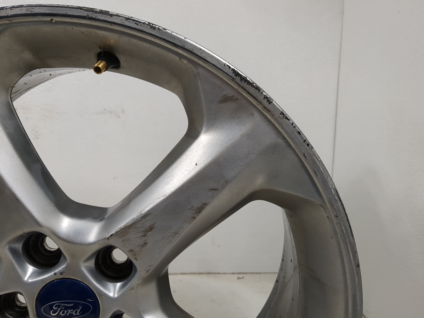 2013-2016 Ford Fusion Oem Wheel Rim 5000816 - Oemusedautoparts1.com