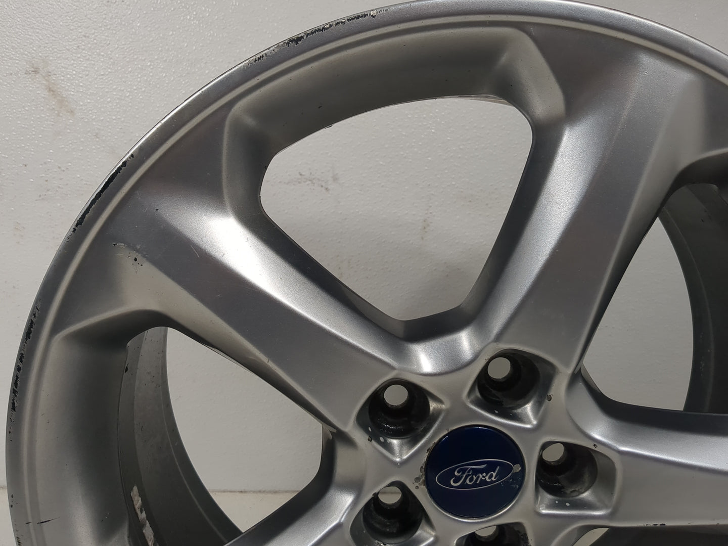 2013-2016 Ford Fusion Oem Wheel Rim - Oemusedautoparts1.com