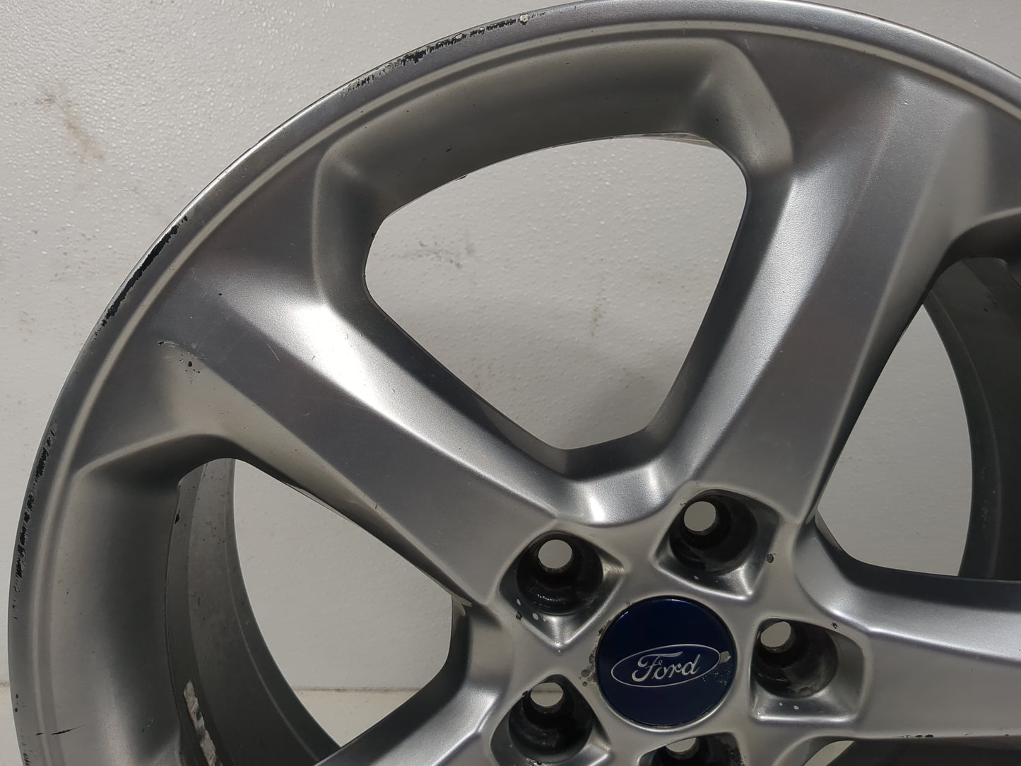 2013-2016 Ford Fusion Oem Wheel Rim - Oemusedautoparts1.com