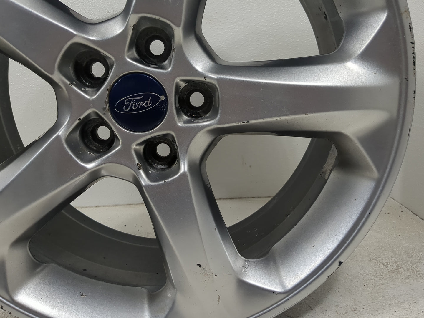 2013-2016 Ford Fusion Oem Wheel Rim - Oemusedautoparts1.com