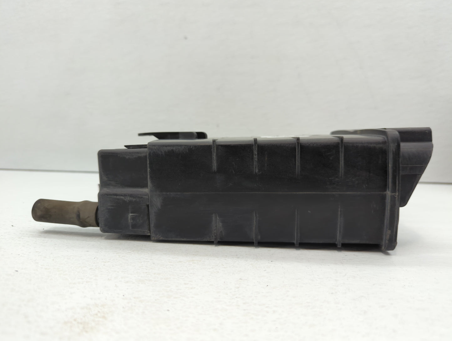 2013 Ford Fusion Fuel Vapor Charcoal Canister - Oemusedautoparts1.com