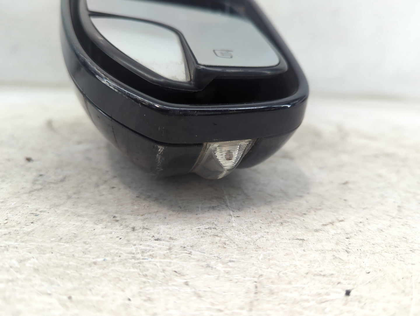 2013-2014 Ford Fusion Driver Side View Mirror - Left Door Mirror OEM Used - Oemusedautoparts1.com