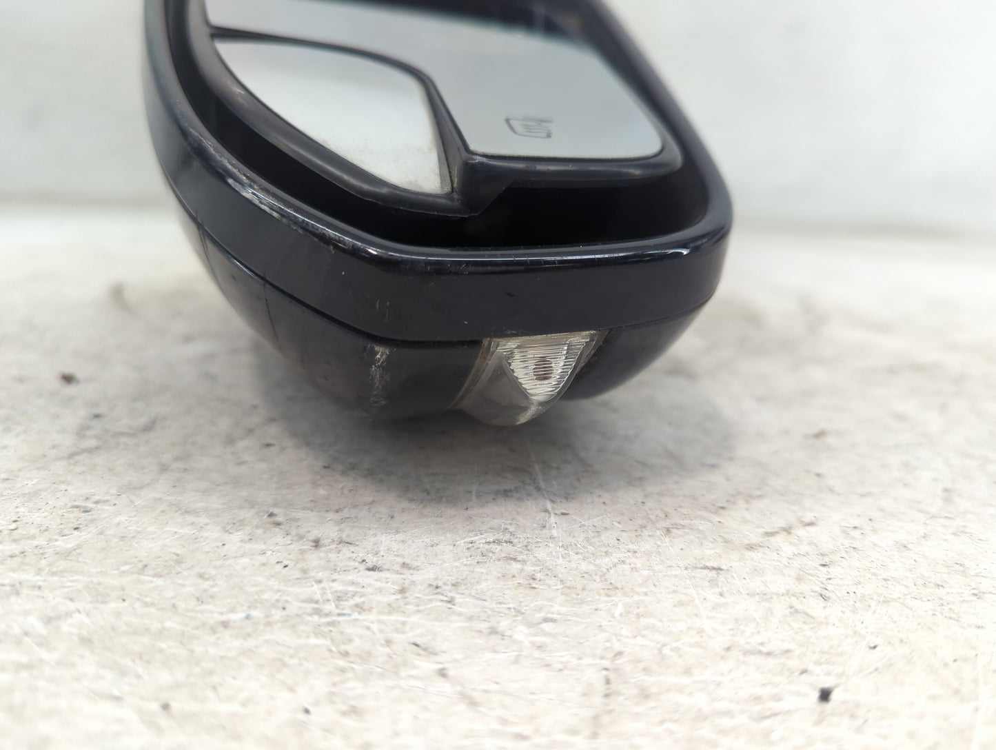 2013-2014 Ford Fusion Driver Side View Mirror - Left Door Mirror OEM Used - Oemusedautoparts1.com