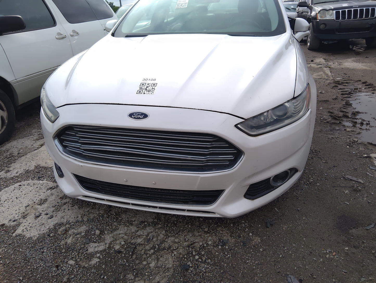 2013-2016 Ford Fusion Front Grille Bumper Not Included 5038825 - Oemusedautoparts1.com