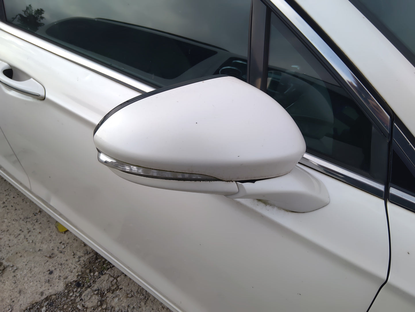 2013-2014 Ford Fusion Passenger Side View Mirror - Right Door Mirror OEM Used - Oemusedautoparts1.com