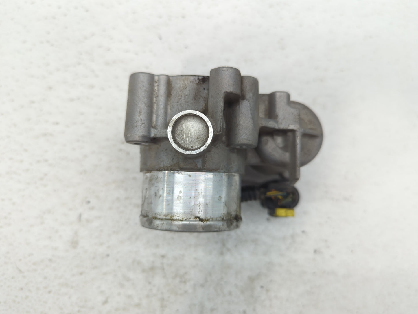 2013-2014 Ford Fusion Throttle Body P/N:7S7G-9F991-CA Fits Fits 2013 2014 2015 2016 2017 2018 2019 OEM Used Auto Parts - Oem