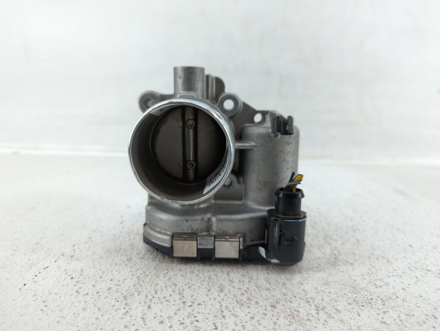 2013-2014 Ford Fusion Throttle Body P/N:7S7G-9F9910CA Fits Fits 2013 2014 2015 2016 2017 2018 2019 OEM Used Auto Parts - Oem