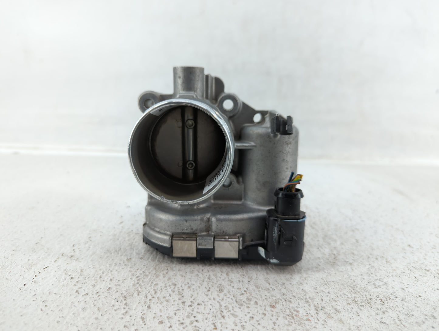2013-2014 Ford Fusion Throttle Body P/N:7S7G-9F9910CA Fits Fits 2013 2014 2015 2016 2017 2018 2019 OEM Used Auto Parts - Oem