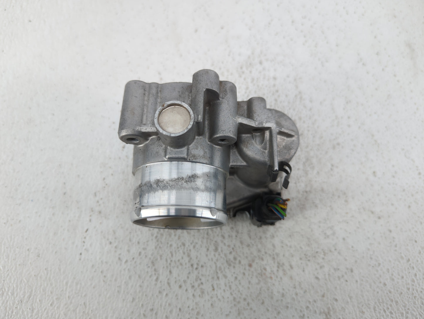 2013-2014 Ford Fusion Throttle Body P/N:7S7G-9F9910CA Fits Fits 2013 2014 2015 2016 2017 2018 2019 OEM Used Auto Parts - Oem