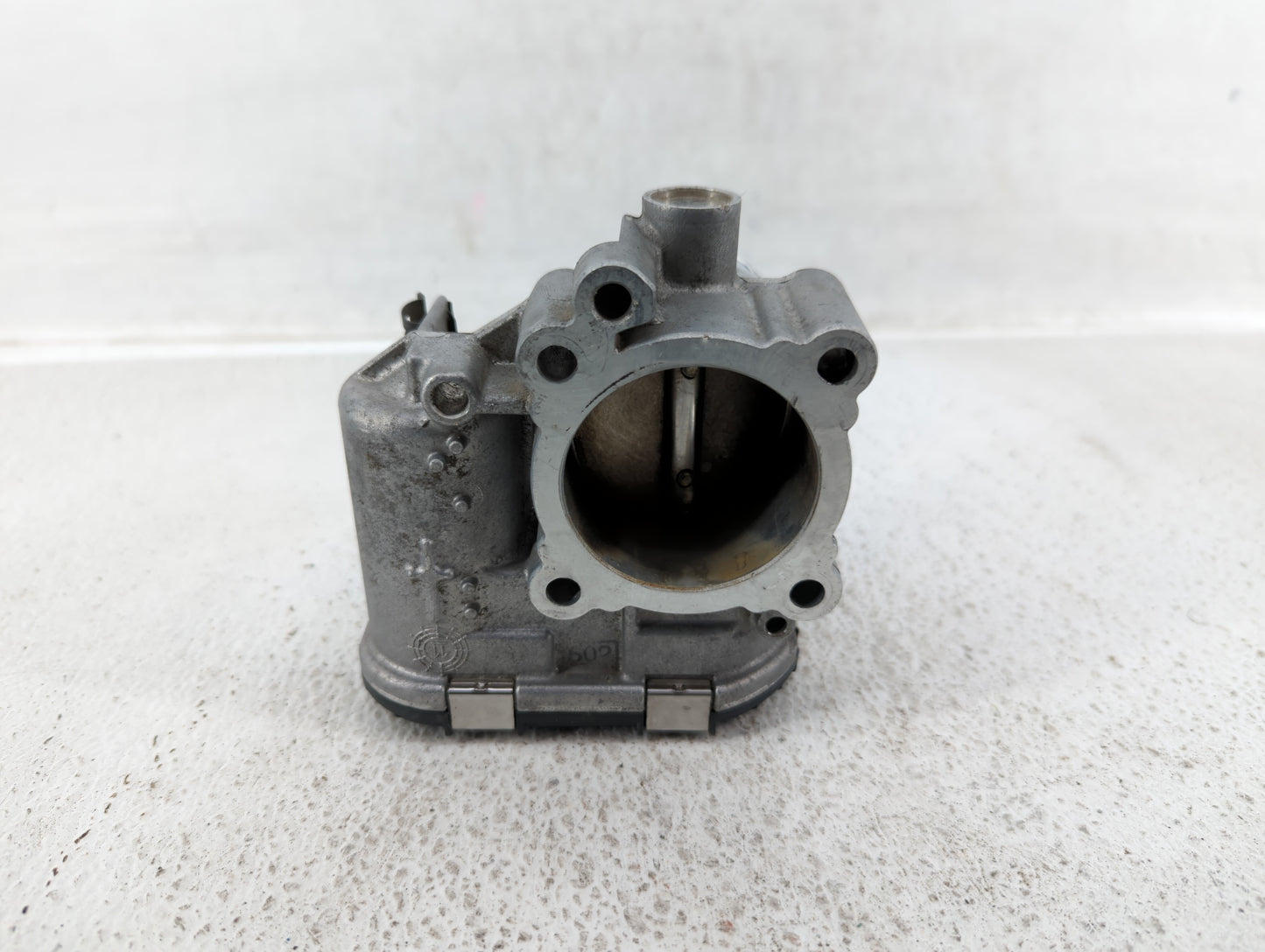 2013-2014 Ford Fusion Throttle Body P/N:7S7G-9F9910CA Fits Fits 2013 2014 2015 2016 2017 2018 2019 OEM Used Auto Parts - Oem