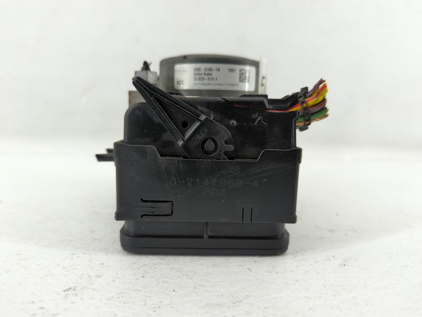 2013 Ford Fusion ABS Pump Control Module Replacement P/N:DG9C-2C405-AG DG9C-2C405-AH, DG9C-2C405-FB Fits OEM Used Auto Parts