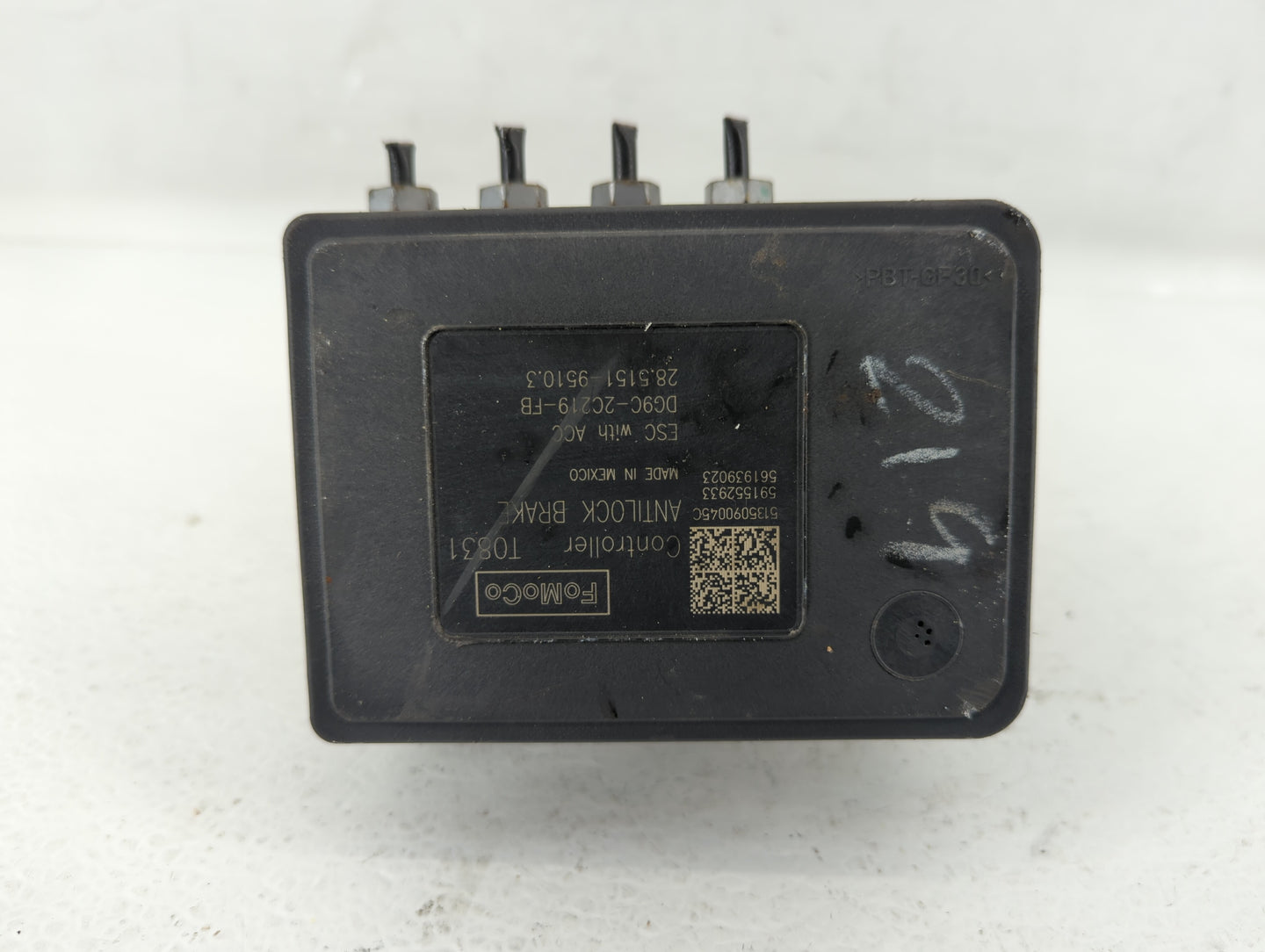 2013 Ford Fusion ABS Pump Control Module Replacement P/N:DG9C-2C405-AG DG9C-2C405-AH, DG9C-2C405-FB Fits OEM Used Auto Parts