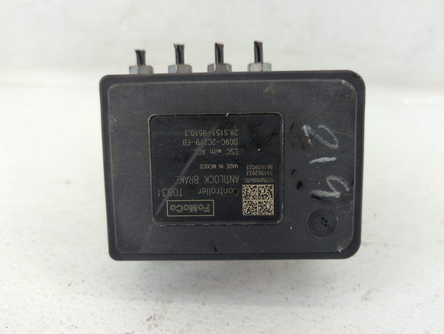 2013 Ford Fusion ABS Pump Control Module Replacement P/N:DG9C-2C405-AG DG9C-2C405-AH, DG9C-2C405-FB Fits OEM Used Auto Parts