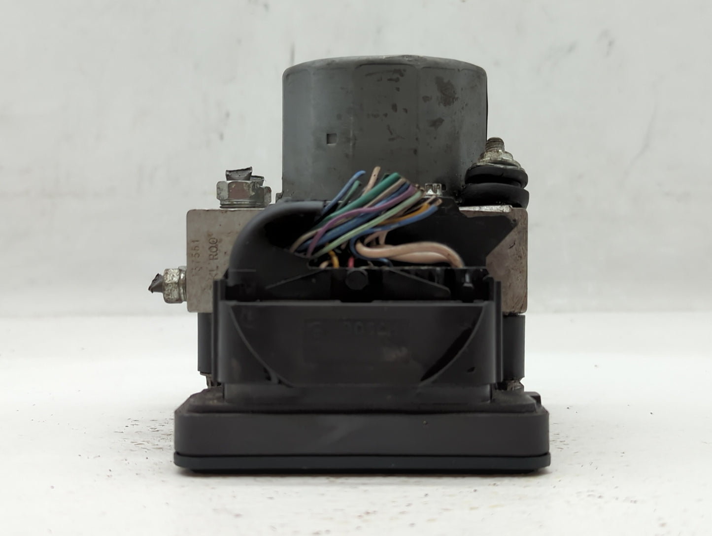2013 Ford Fusion ABS Pump Control Module Replacement P/N:44540-07070 Fits OEM Used Auto Parts - Oemusedautoparts1.com