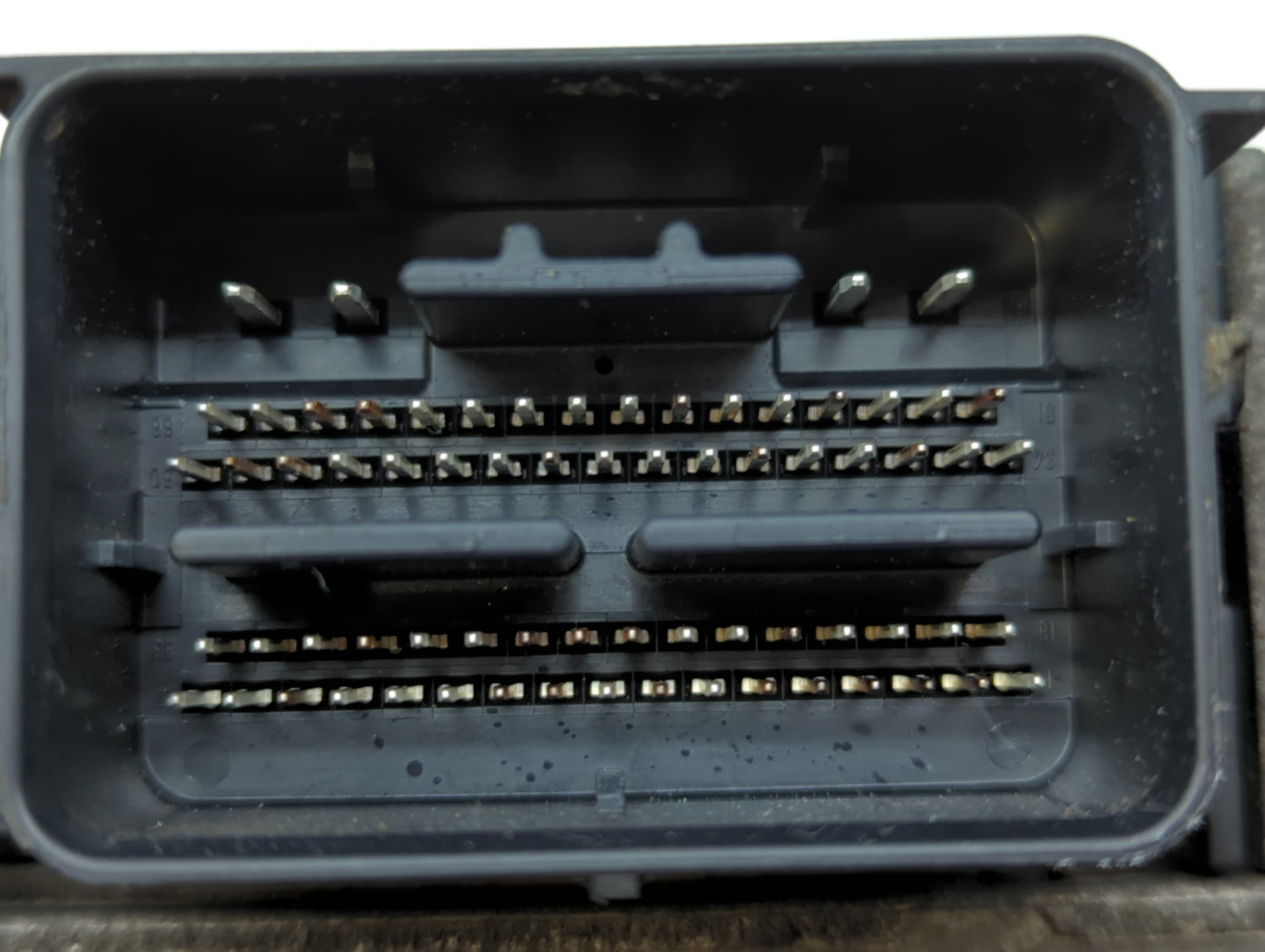 2013 Ford Fusion PCM Engine Control Computer ECU ECM PCU OEM P/N:DS7A-12A650-ACL DS7A-12A650-ACH, DS7A-12A650-ABJ Fits OEM U