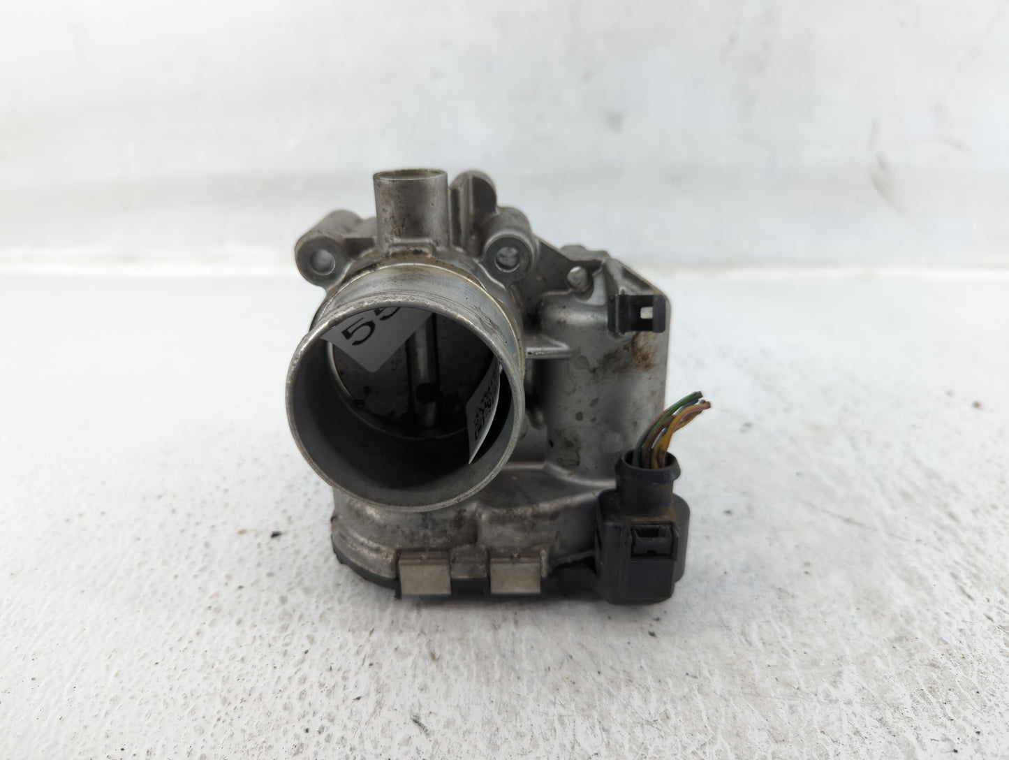 2013-2014 Ford Fusion Throttle Body P/N:7S7G-9F991-CA Fits Fits 2013 2014 2015 2016 2017 2018 2019 OEM Used Auto Parts - Oem