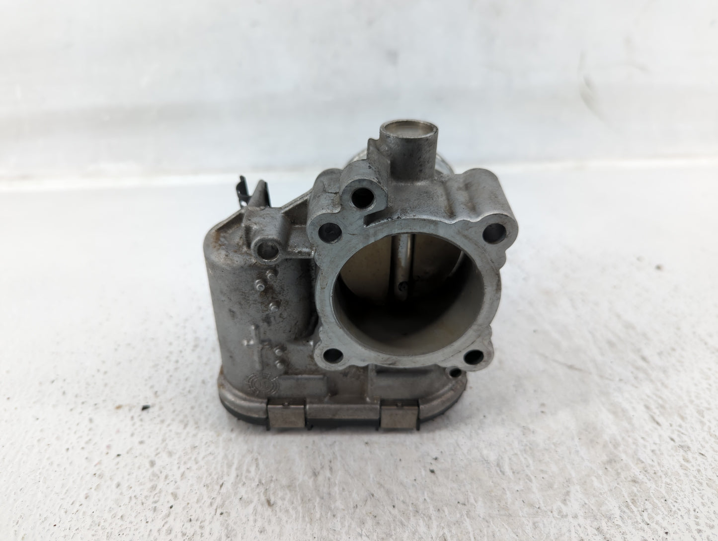 2013-2014 Ford Fusion Throttle Body P/N:7S7G-9F991-CA Fits Fits 2013 2014 2015 2016 2017 2018 2019 OEM Used Auto Parts - Oem