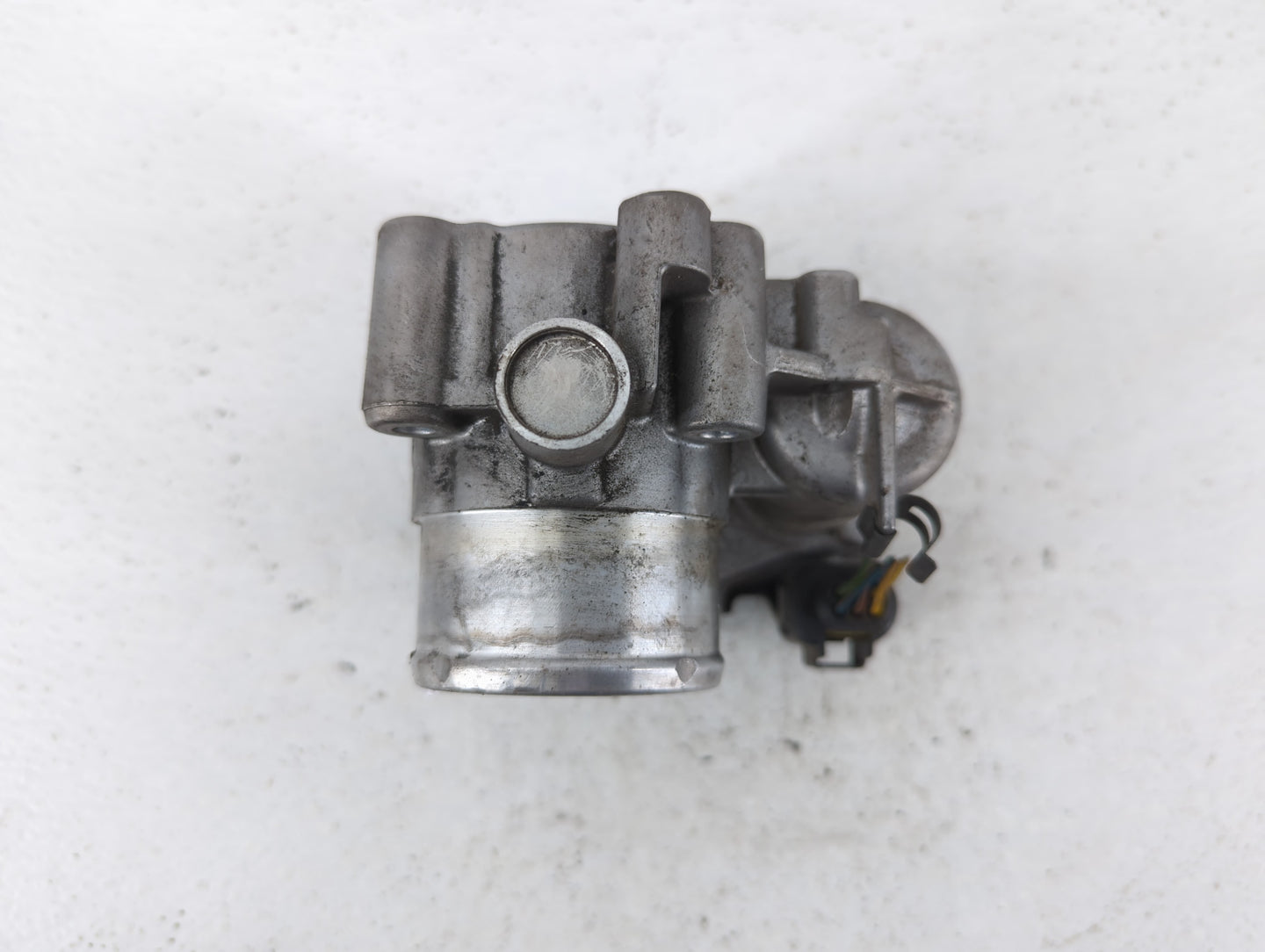2013-2014 Ford Fusion Throttle Body P/N:7S7G-9F991-CA Fits Fits 2013 2014 2015 2016 2017 2018 2019 OEM Used Auto Parts - Oem