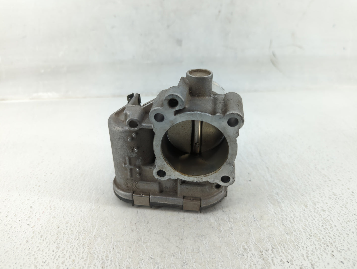 2013-2014 Ford Fusion Throttle Body P/N:7S7G-9F991-CA Fits Fits 2013 2014 2015 2016 2017 2018 2019 OEM Used Auto Parts - Oem