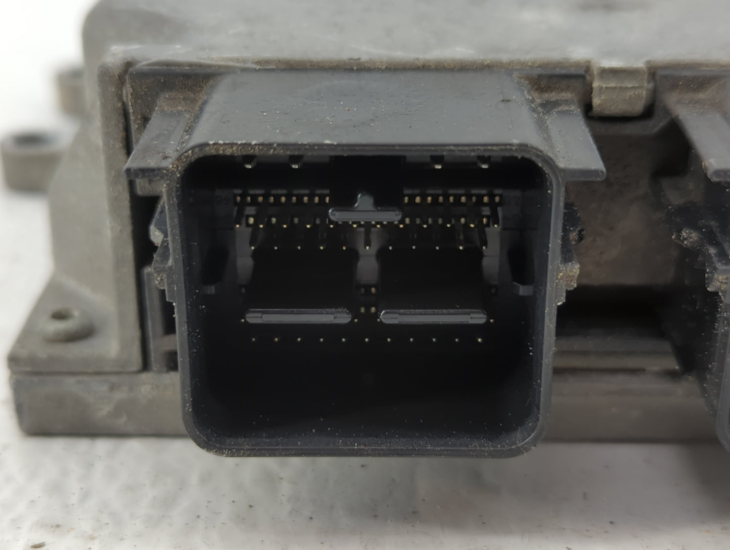 2013 Ford Fusion PCM Engine Control Computer ECU ECM PCU OEM P/N:DS7A-12A650-ACL DS7A-12A650-ACH, DS7A-12A650-ABJ Fits OEM U