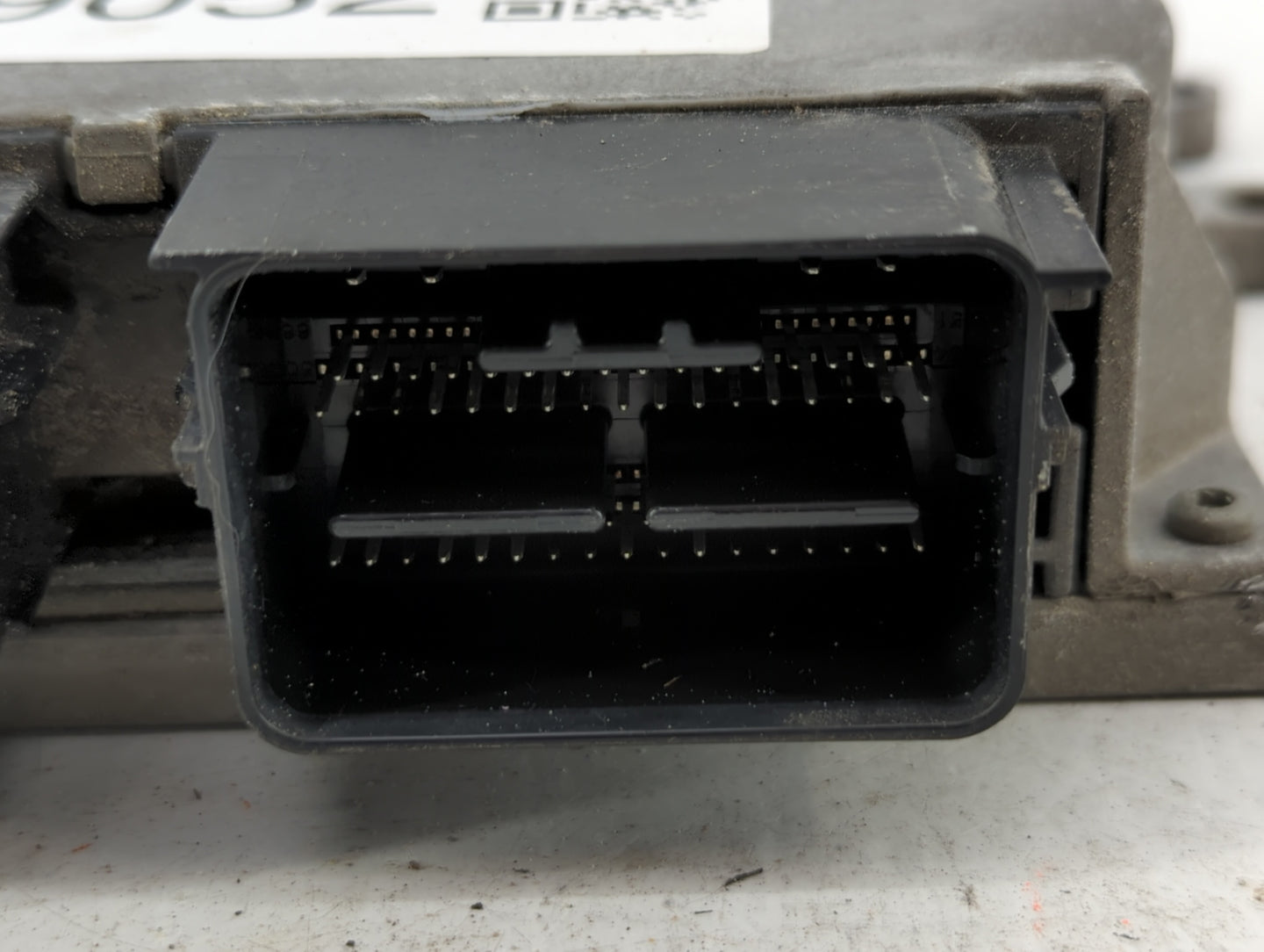 2013 Ford Fusion PCM Engine Control Computer ECU ECM PCU OEM P/N:DS7A-12A650-ACL DS7A-12A650-ACH, DS7A-12A650-ABJ Fits OEM U